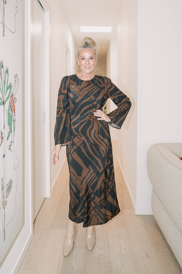 DISTRICT MAXI DRESS | ESMAEE