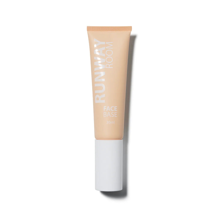 FACE BASE LUMINOUS FOUNDATION | RUNWAY ROOM