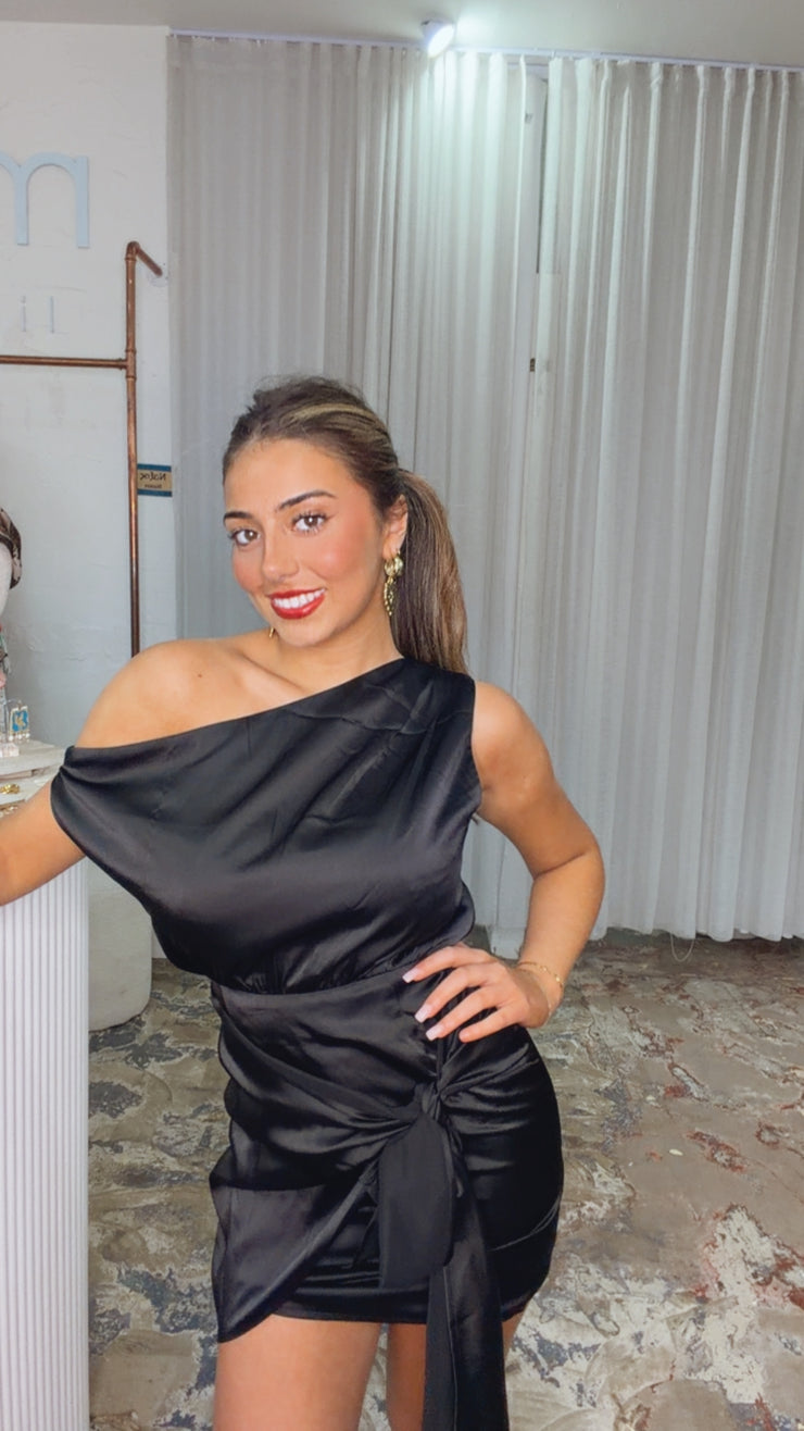 charisma mini dress - black | Sleek dress