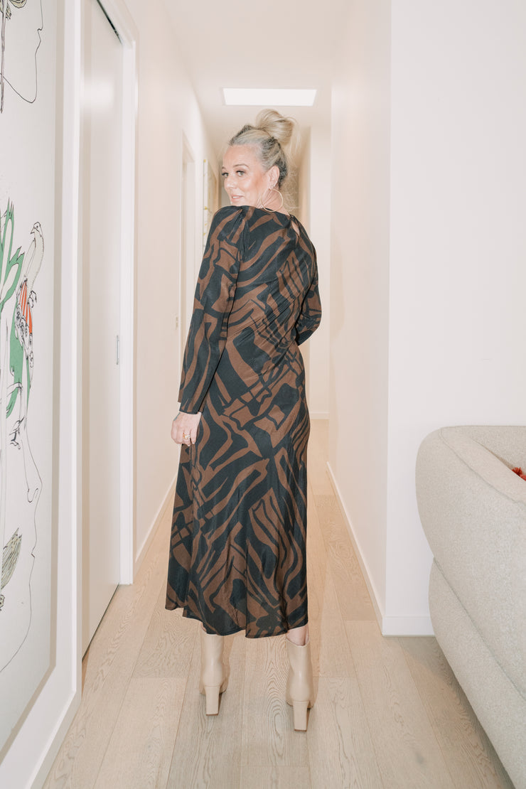 DISTRICT MAXI DRESS | ESMAEE