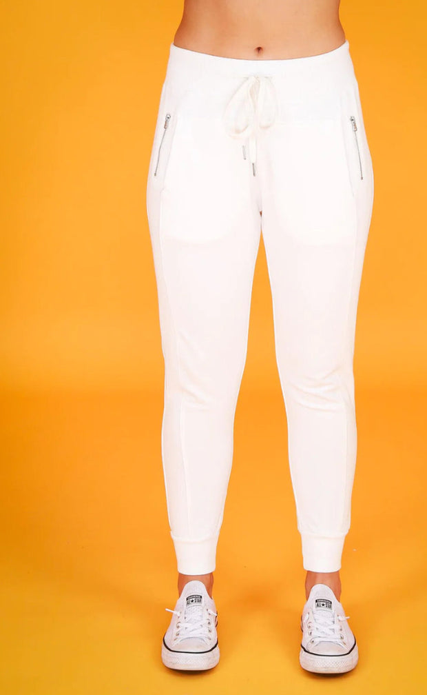 BYRON JOGGER | WHITE | 3RD STORY