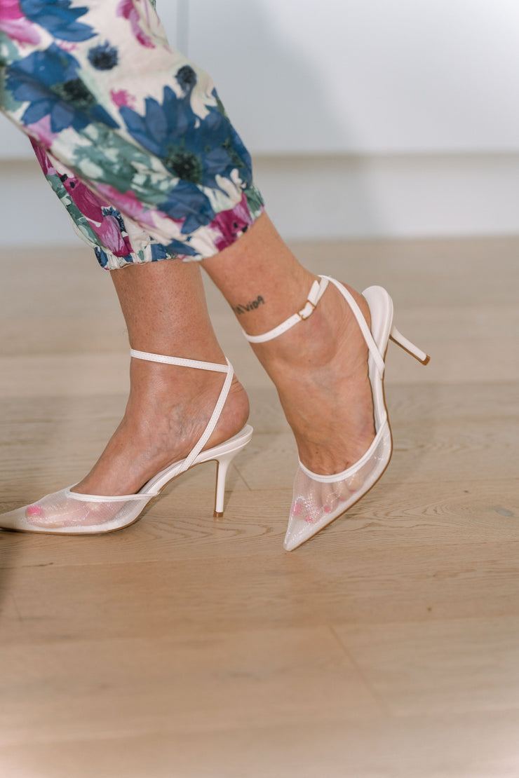 KETIFA WHITE MESH BILLINI – Lifestyle - Main Image