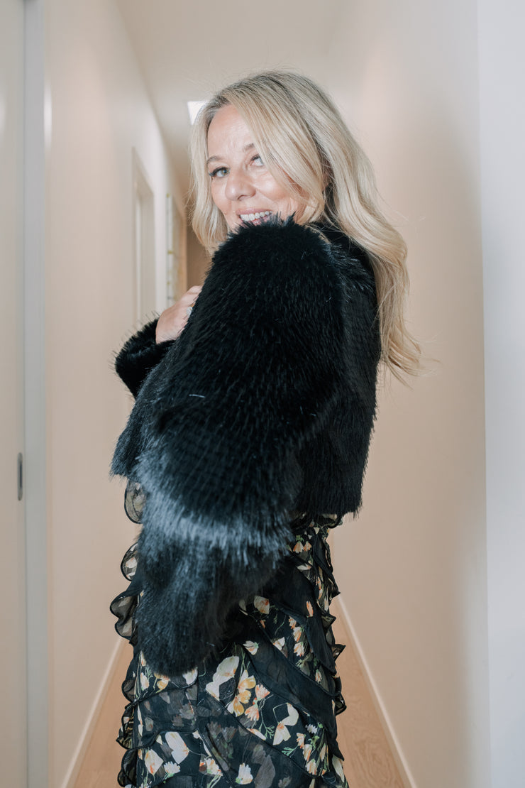 Desiree Cropped Jacket | Black | ELLIATT