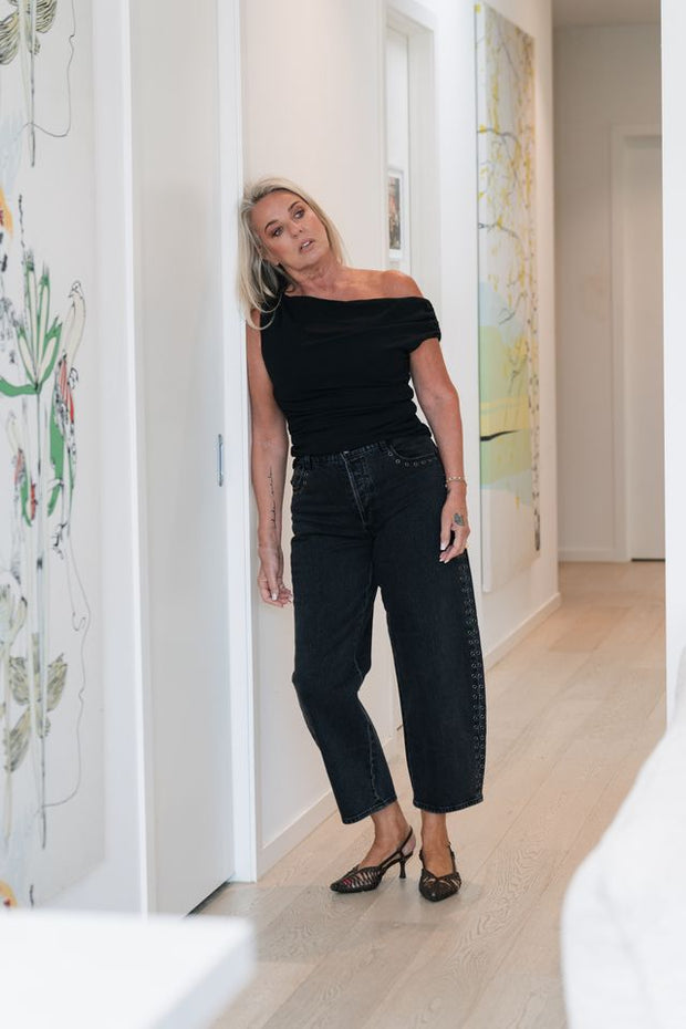 ONE SHOULDER TOP | BLACK | MVN