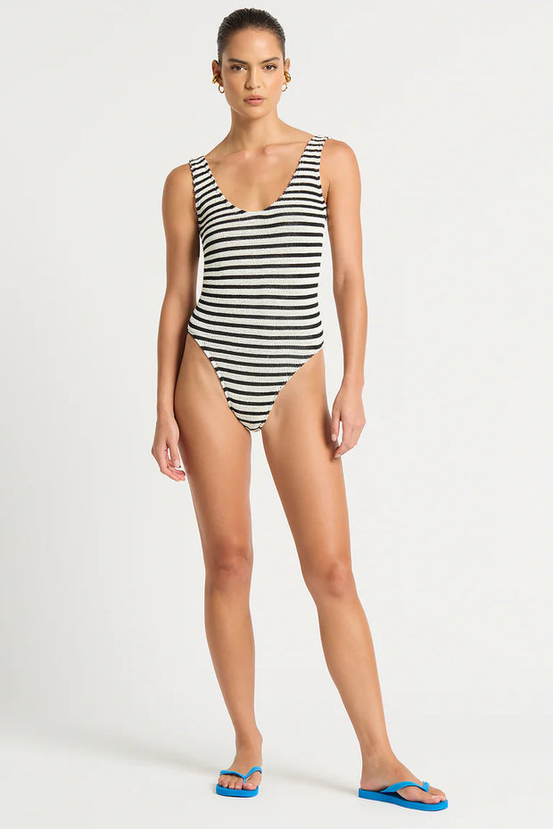 Mara One Piece | Black & White | BOND EYE