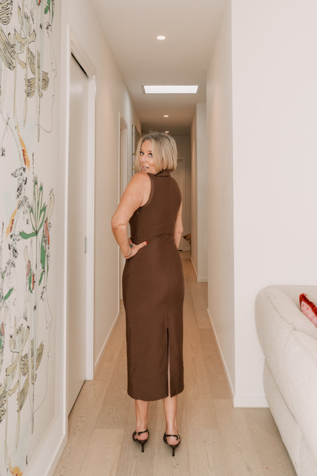 Khloe Crepe Knit Midi Dress | Chocolate | Curaae