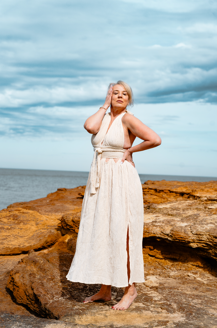 MELANIA HALTER DRESS | KALLISTO & HERMES Ms.H Lifestyle MELANIA HALTER DRESS | KALLISTO & HERMES Ms.H Lifestyle