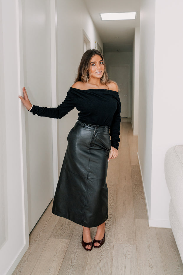 Pinnacle Knit Top | Black | ESMAEE