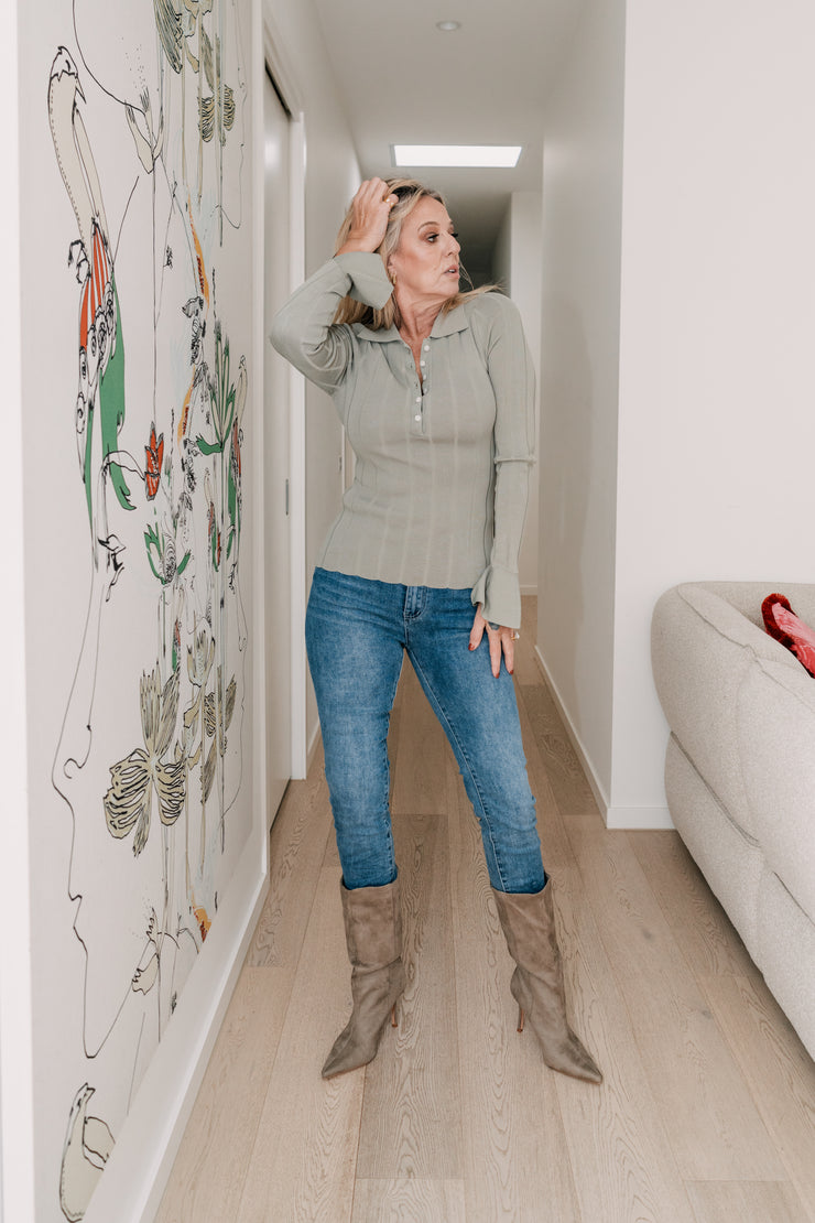AVENUE BUTTON SWEATER | FOREST | ESMAEE