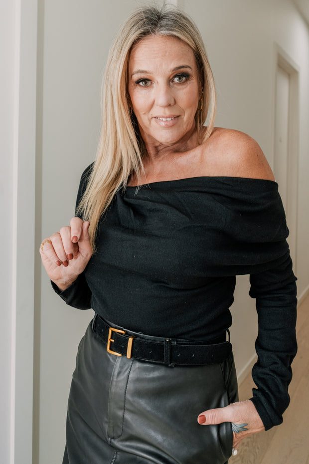 Pinnacle Knit Top | Black | ESMAEE